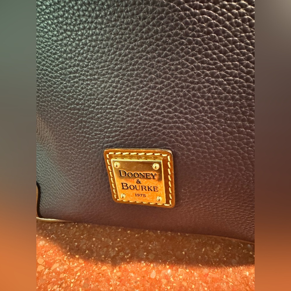 Dooney & Bourke Rare Purple Pebbled leather crossbody bag EUC - Picture 4 of 10